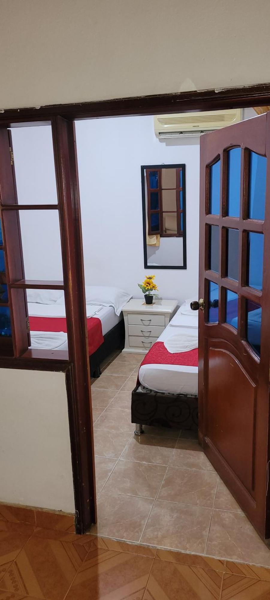 Hostal Villa Del Rio Las Brisas Villavieja Dış mekan fotoğraf