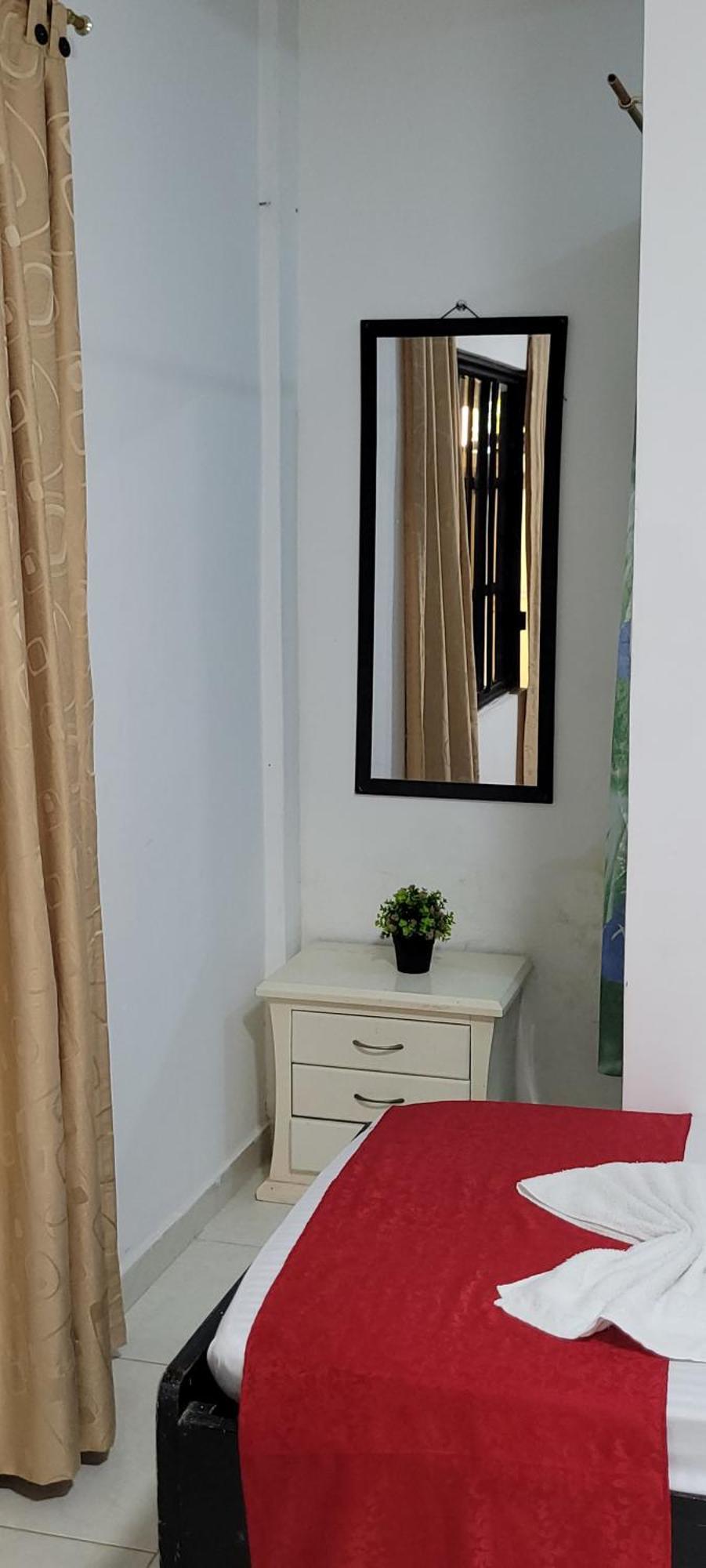 Hostal Villa Del Rio Las Brisas Villavieja Dış mekan fotoğraf